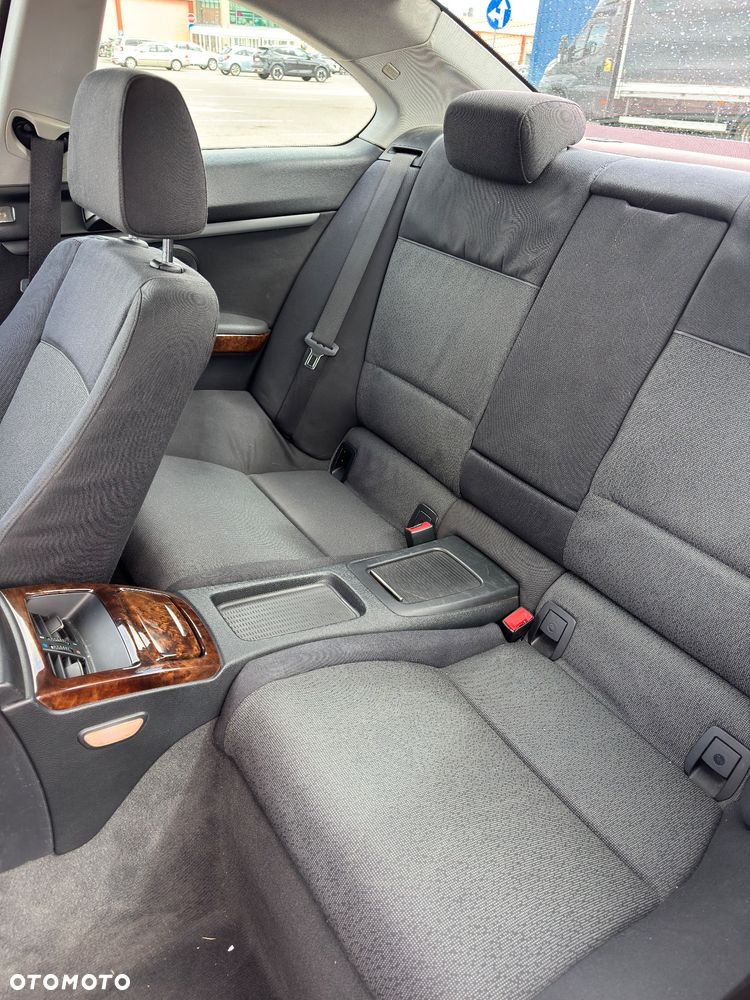 BMW Seria 3 325i - 23