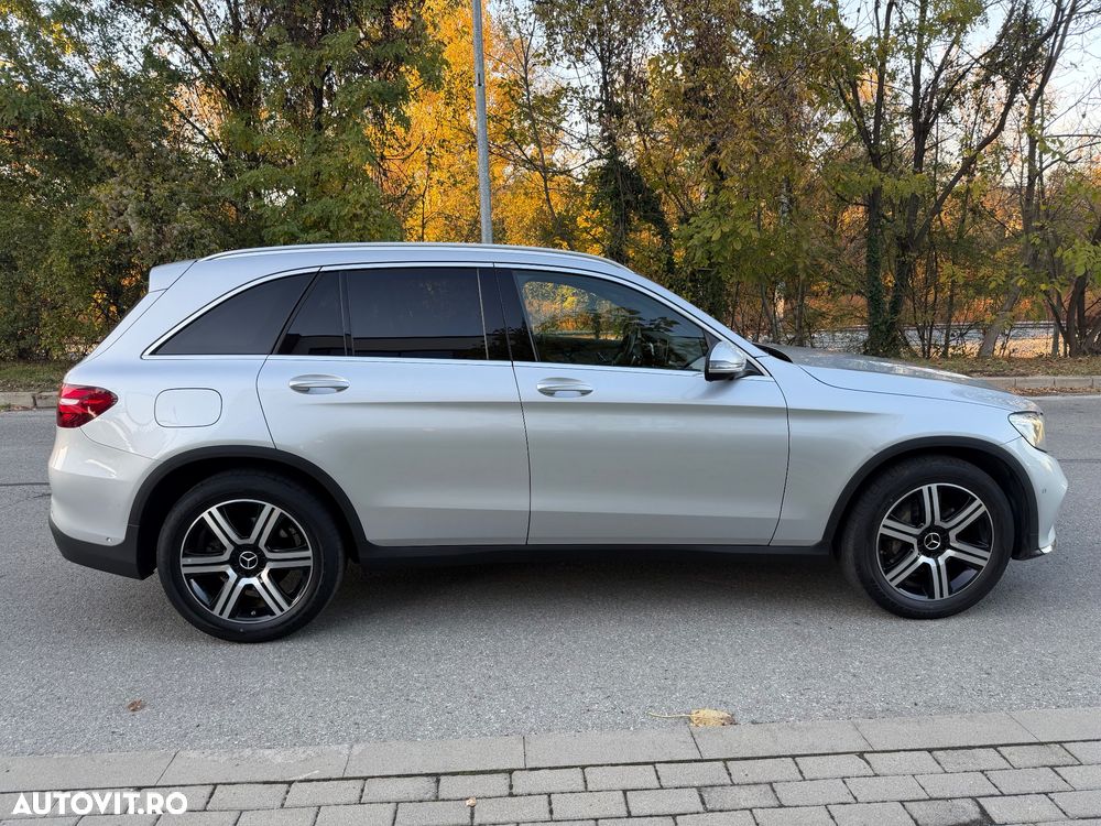Mercedes-Benz GLC 250 d 4MATIC 9G-TRONIC AMG Line - 11