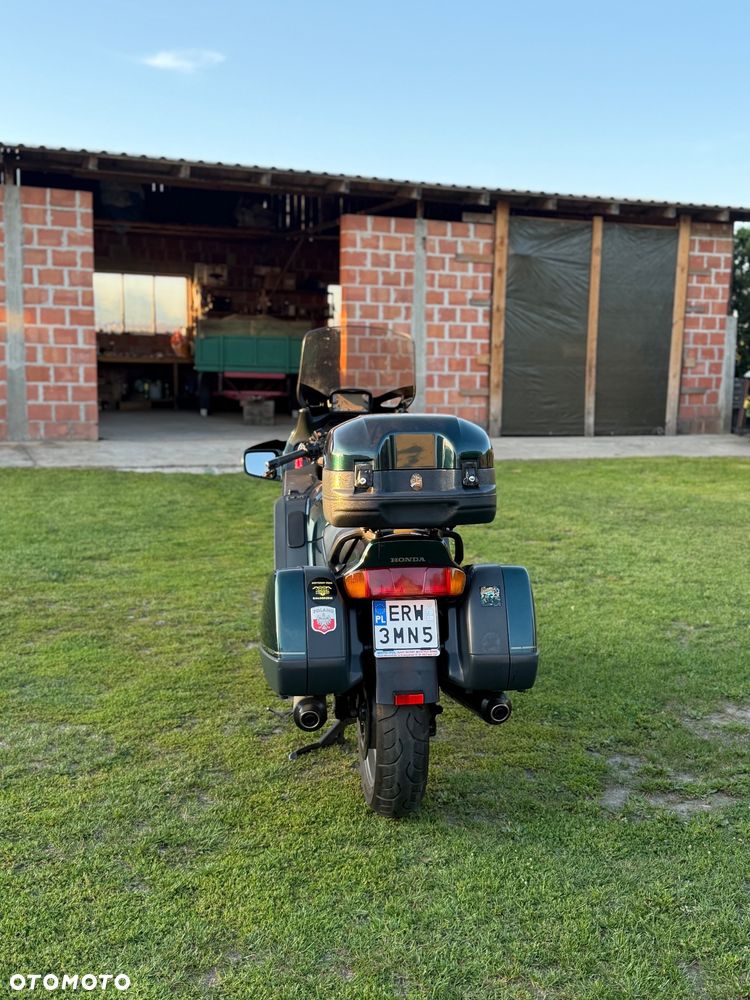 Honda ST - 6