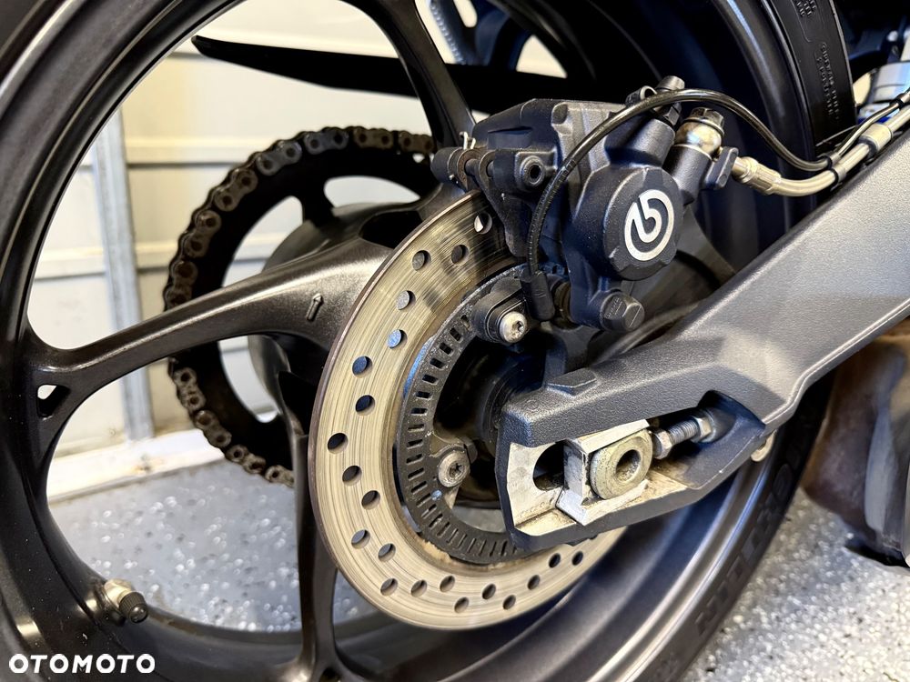 Triumph Street Triple - 6