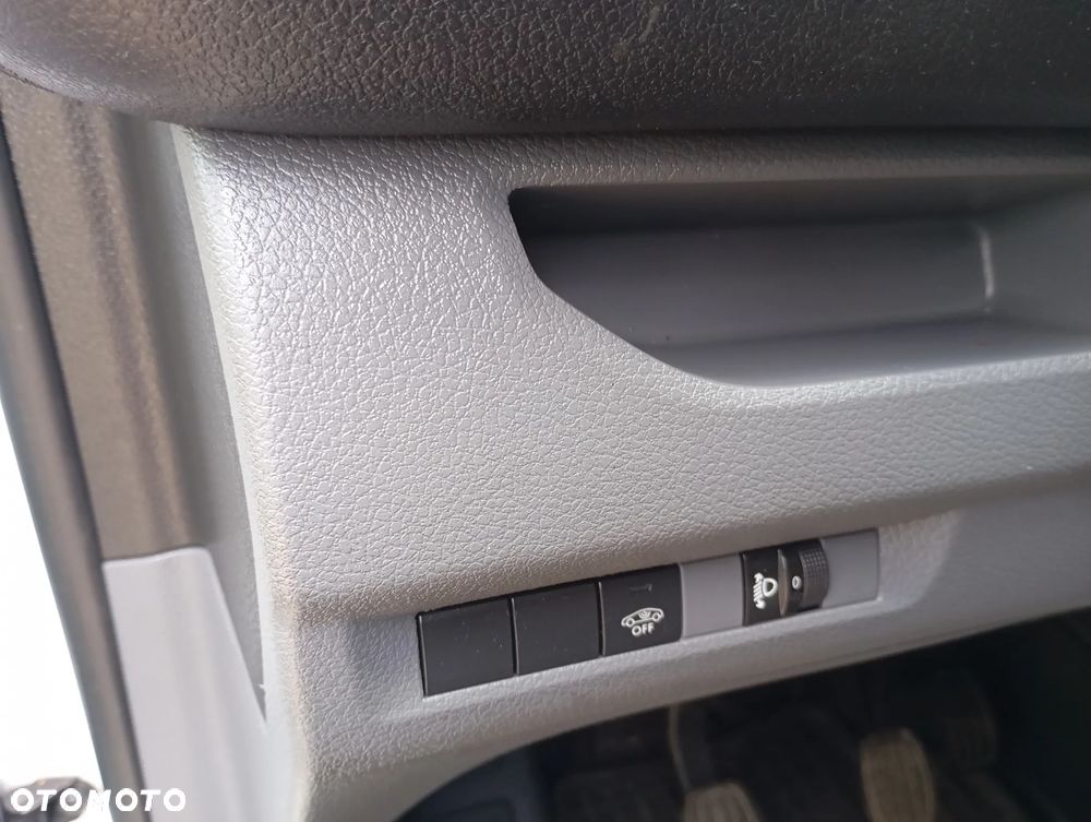 Opel vivaro - 11