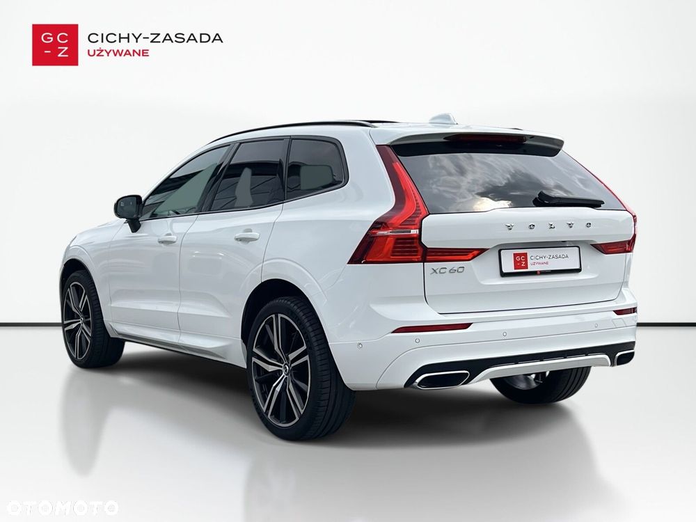 Volvo XC 60 B4 D AWD R-Design - 4