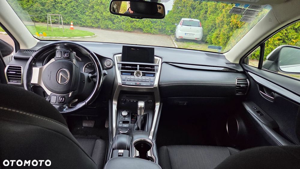 Lexus NX 200t Elite AWD - 3