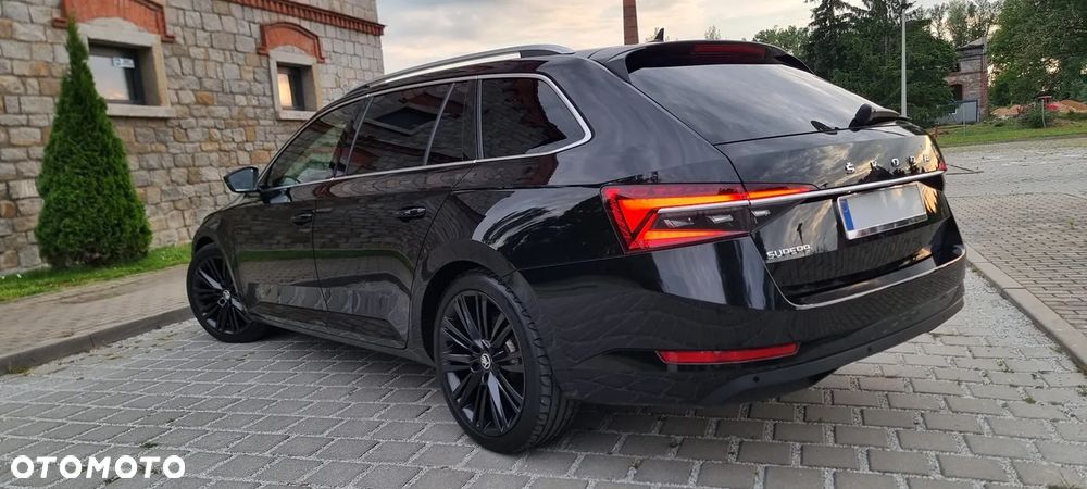 Skoda Superb 2.0 TDI DSG Premium Edition - 11