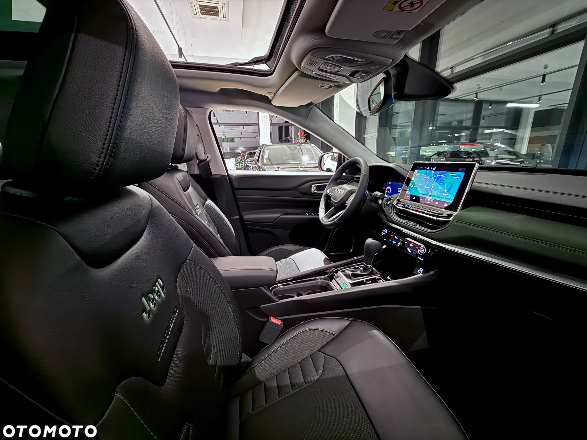 Jeep Compass - 24