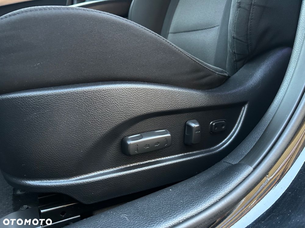 Hyundai i40 Kombi 1.7 CRDi Premium - 17