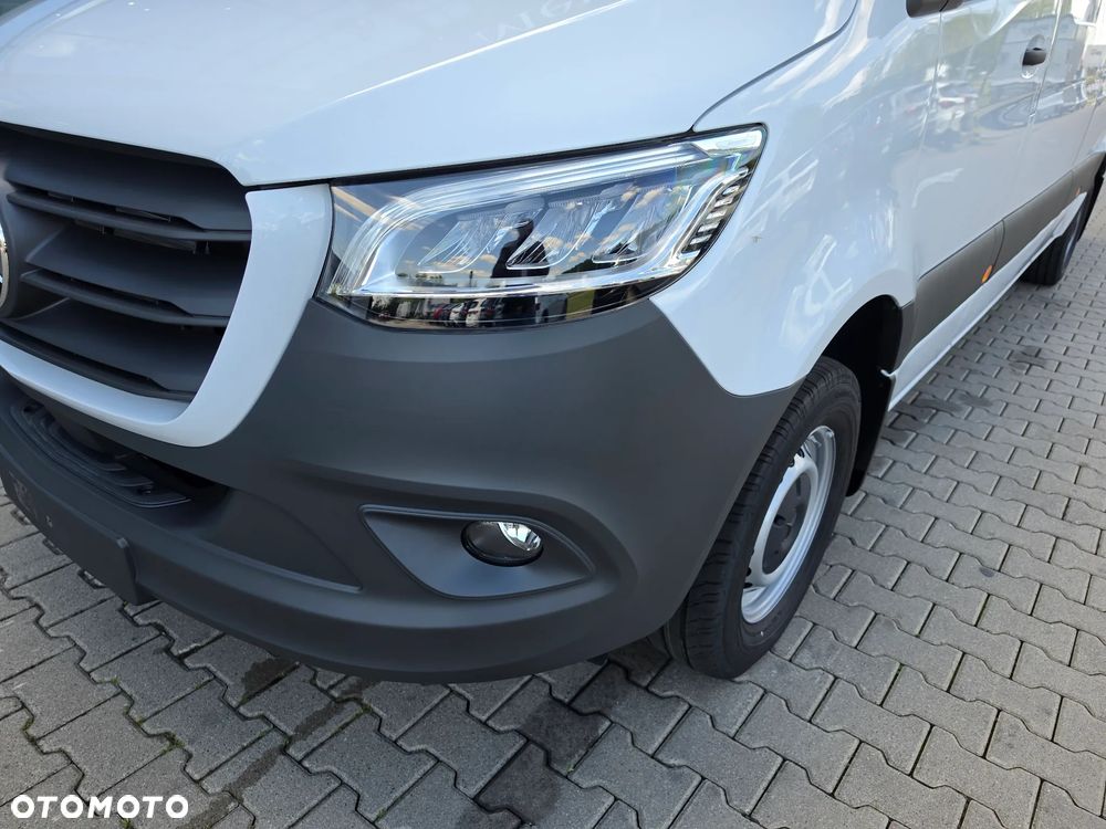 Mercedes-Benz Sprinter 319 CDI Furgon Ekstra Długi 4325+mm - 3