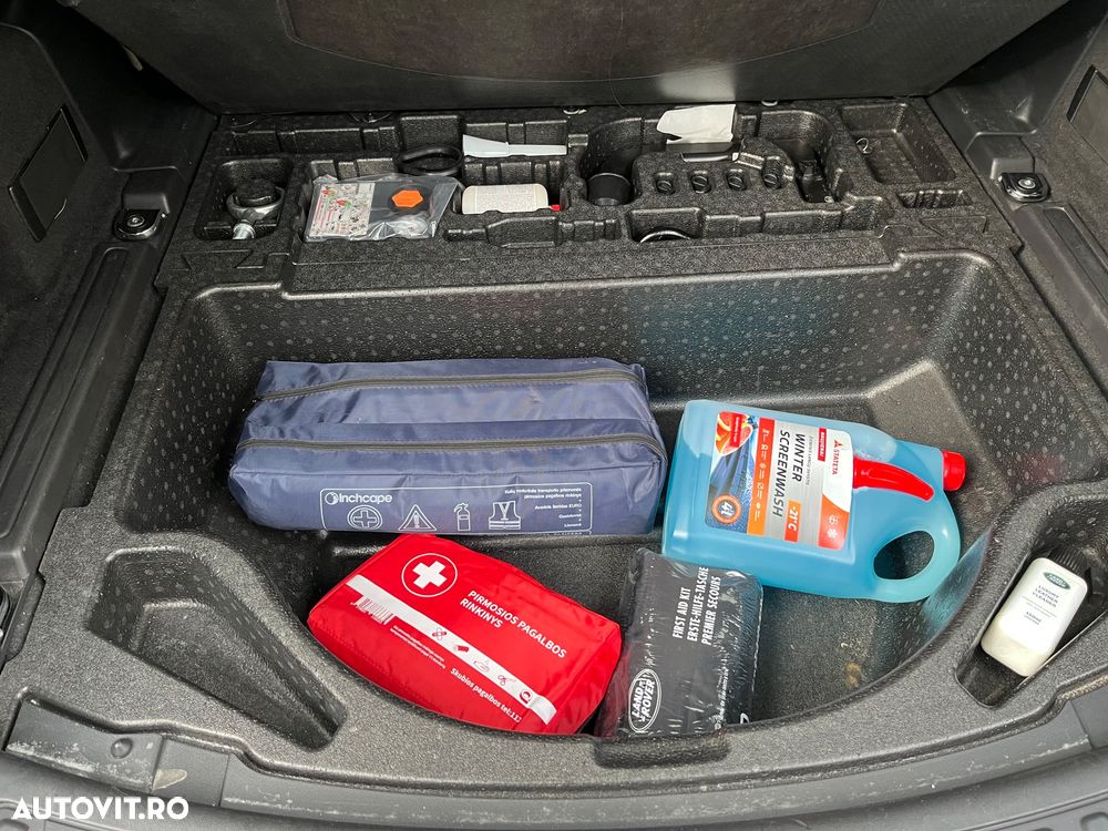 Land Rover Discovery Sport 2.0 D150 MHEV SE - 13