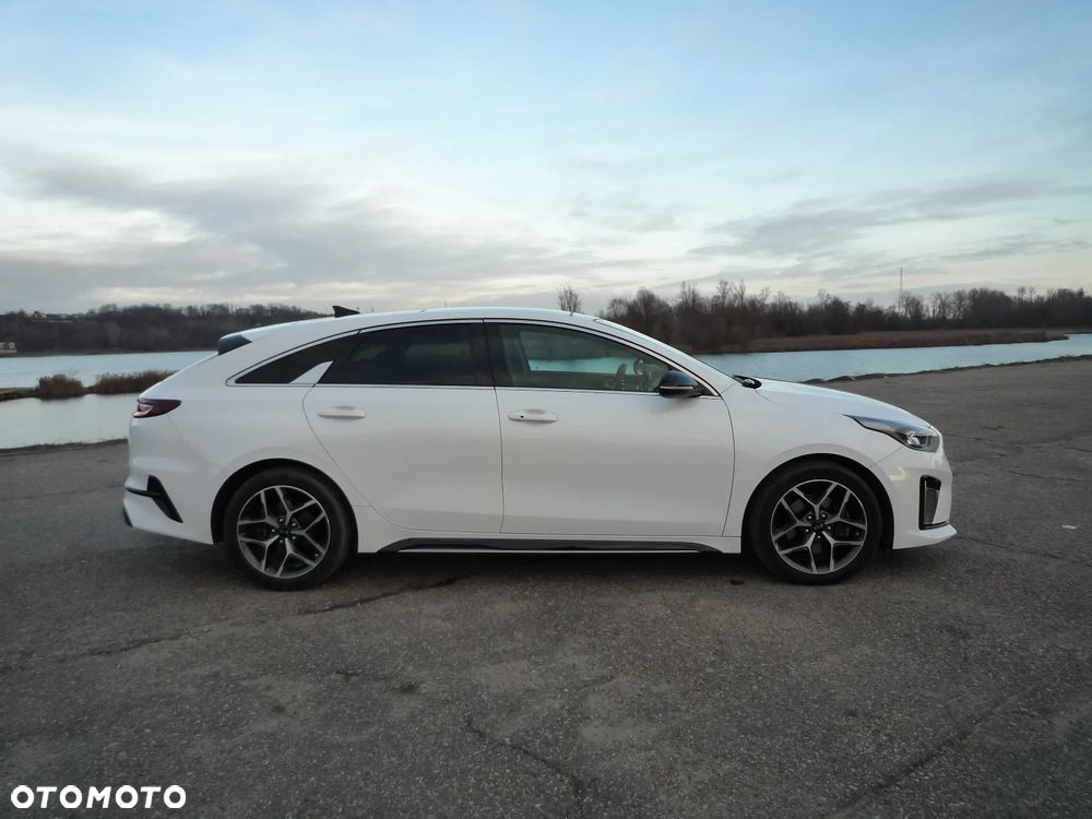 Kia ProCeed 1.4 T-GDI DCT7 OPF GT LINE - 6