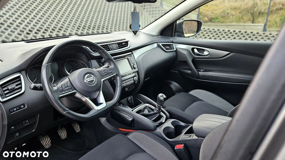 Nissan Qashqai 1.3 DIG-T N-CONNECTA - 27