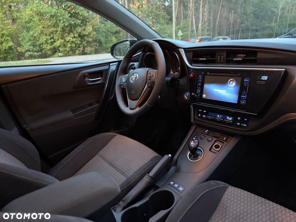 Toyota Auris 1.8 HSD Luna - 16