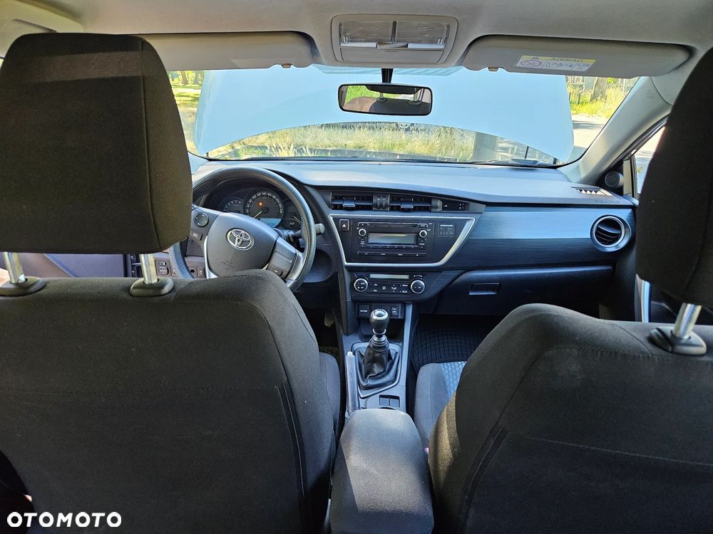 Toyota Auris - 2
