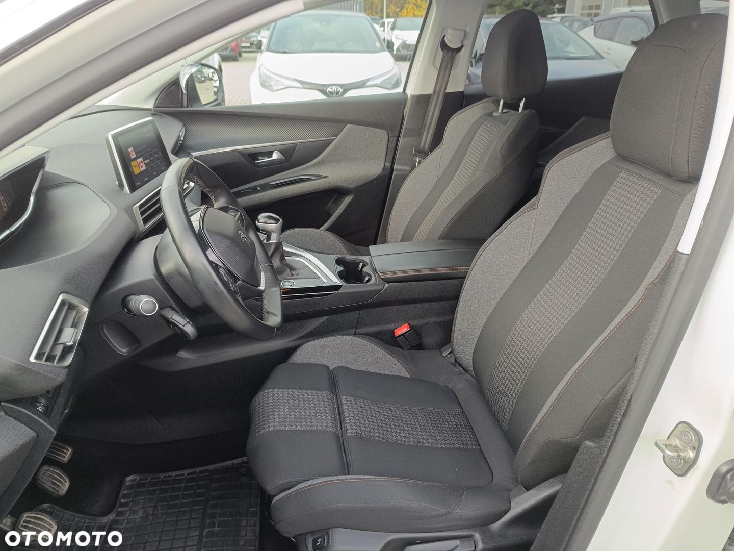 Peugeot 3008 1.2 PureTech Allure S&S - 14