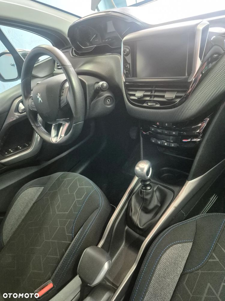 Peugeot 2008 PureTech 130 Active - 5