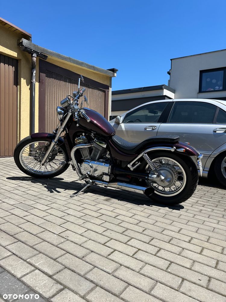 Suzuki Intruder - 3