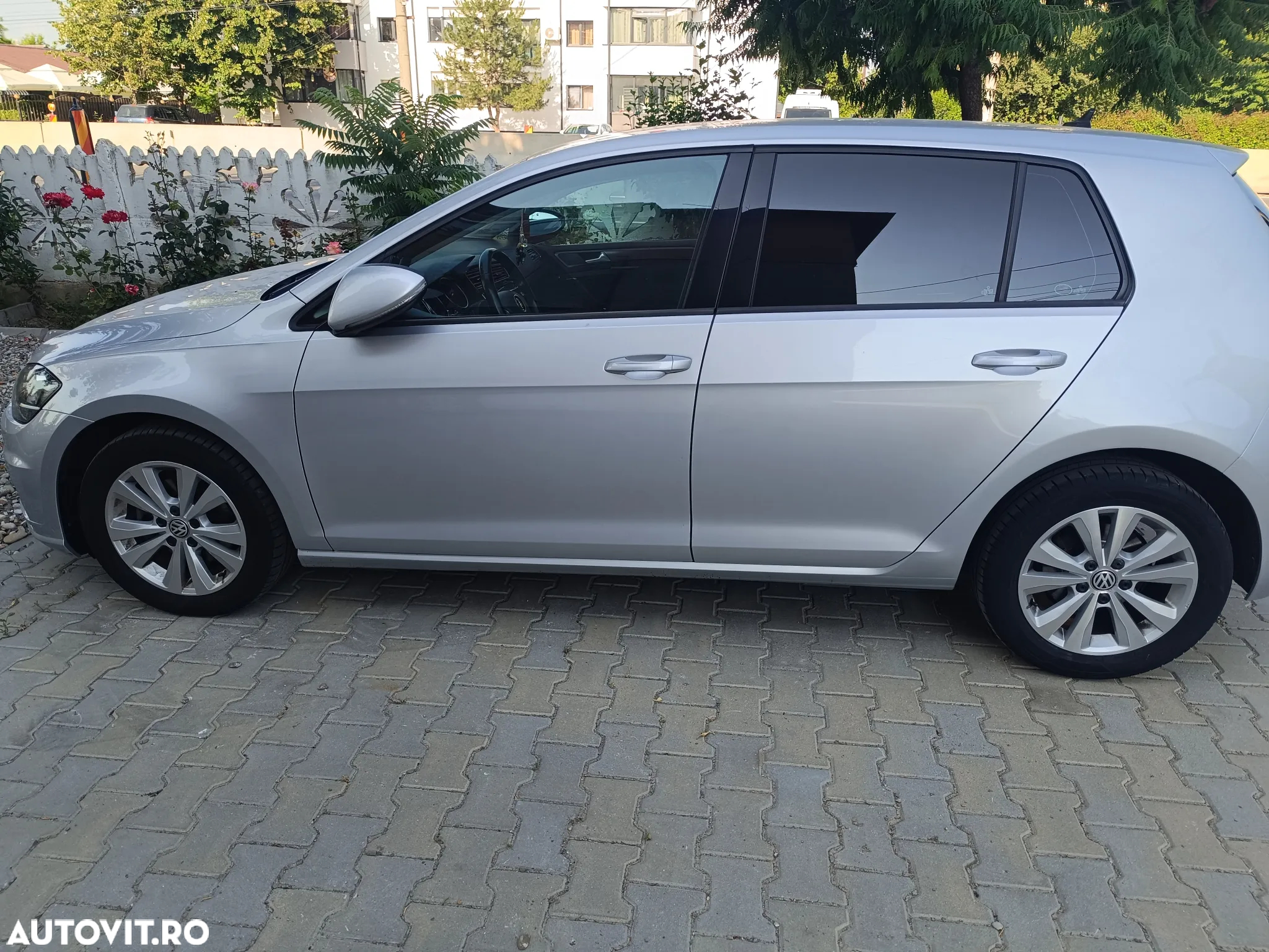 Volkswagen Golf 1.6 TDI Comfortline - 2