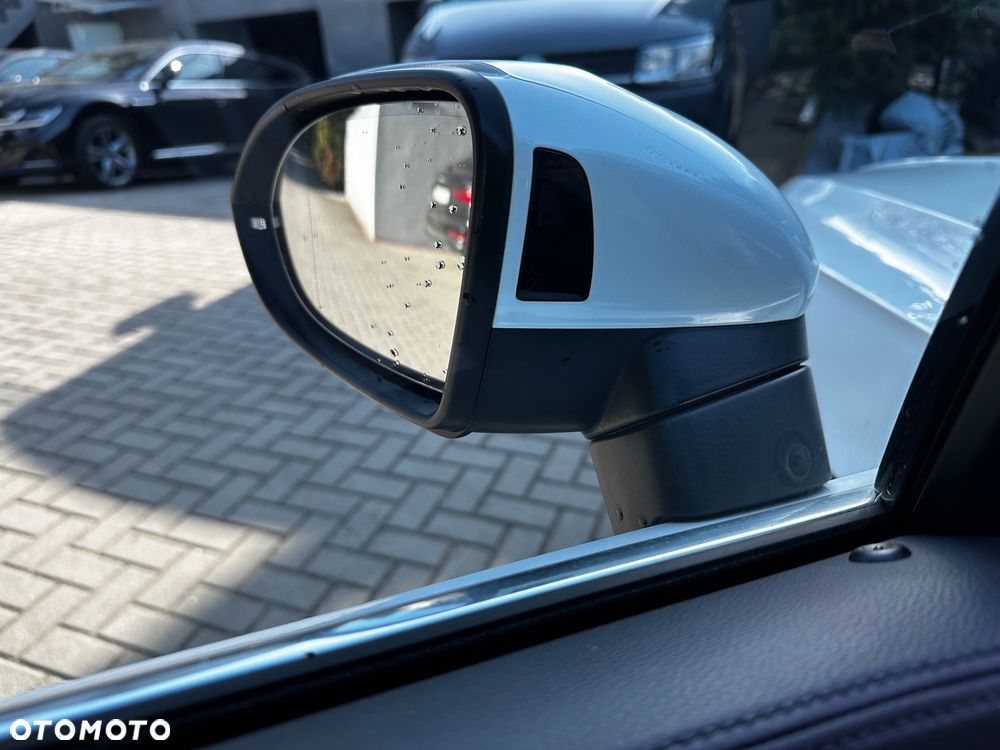 Volkswagen Arteon 2.0 TDI R-Line DSG - 22