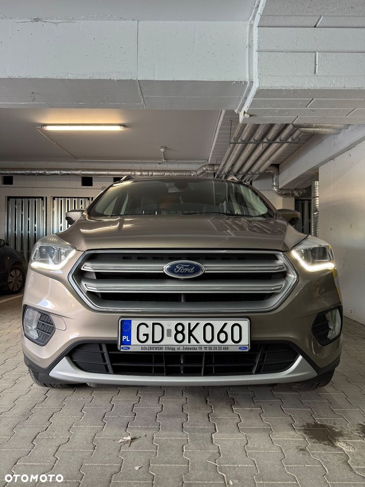Ford Kuga 1.5 EcoBoost 2x4 Titanium - 5