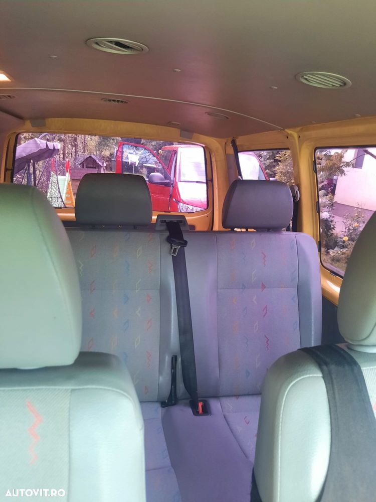 Volkswagen Transporter - 9