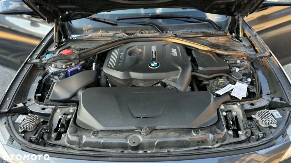 BMW 3GT 320i Advantage - 22