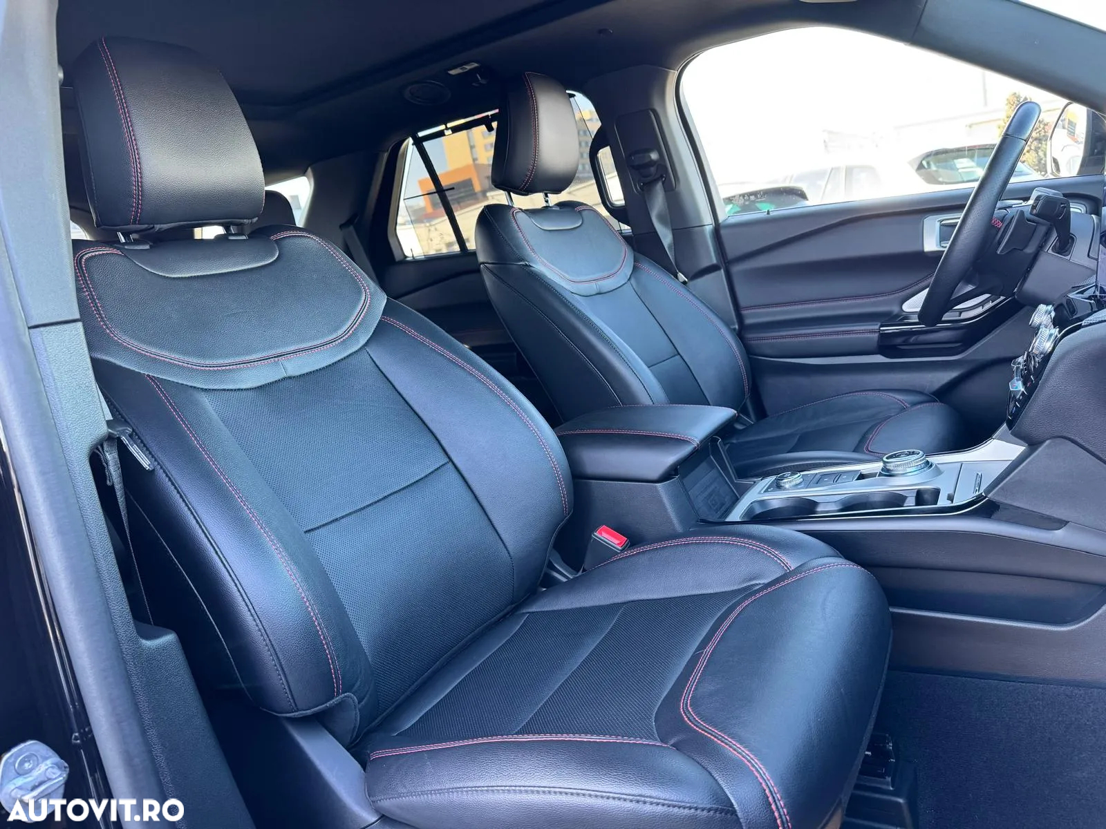 Ford Explorer 3.0 PHEV ST-Line - 24