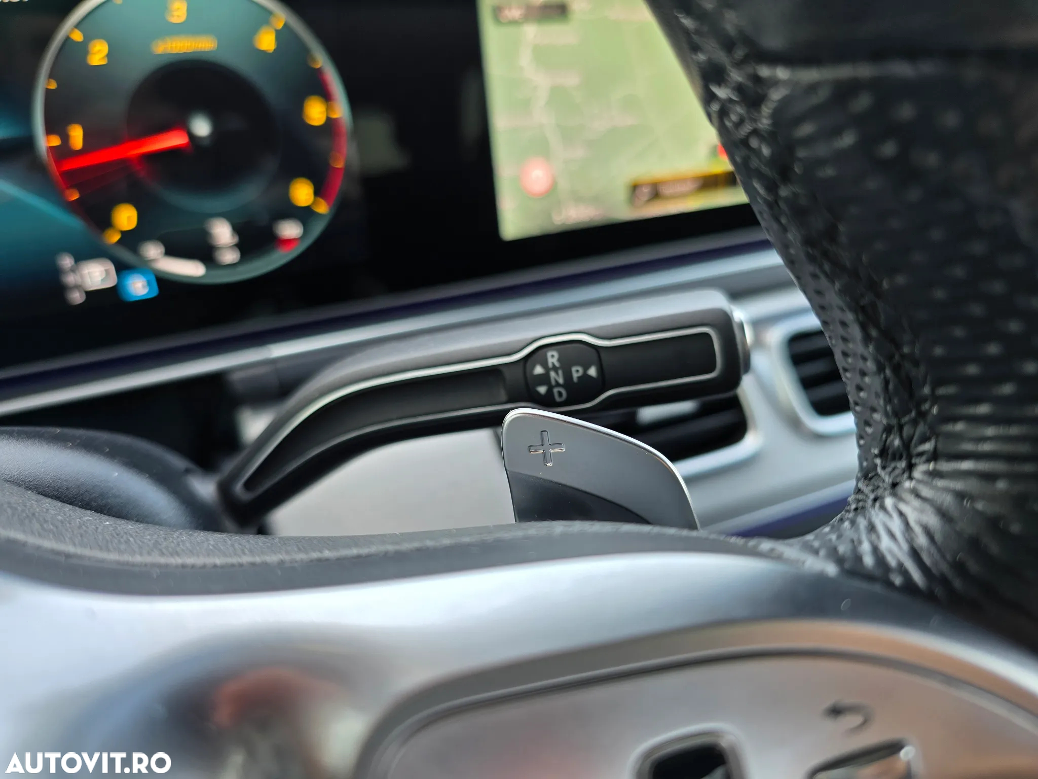 Mercedes-Benz GLE 300 d 4Matic 9G-TRONIC AMG Line - 25
