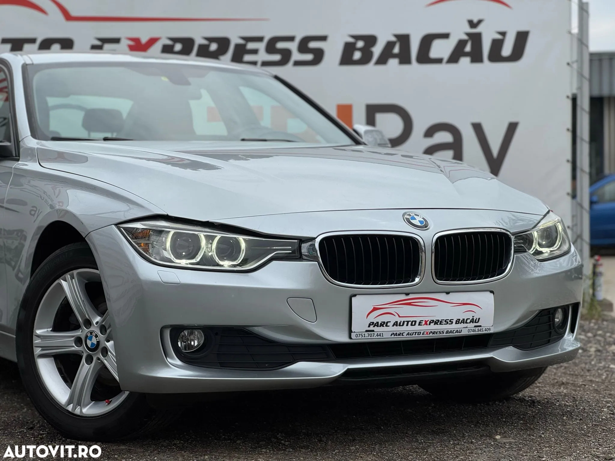 BMW Seria 3 318d Touring Aut. - 14