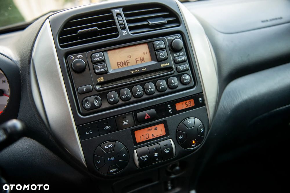 Toyota RAV4 4x4 Sol - 29