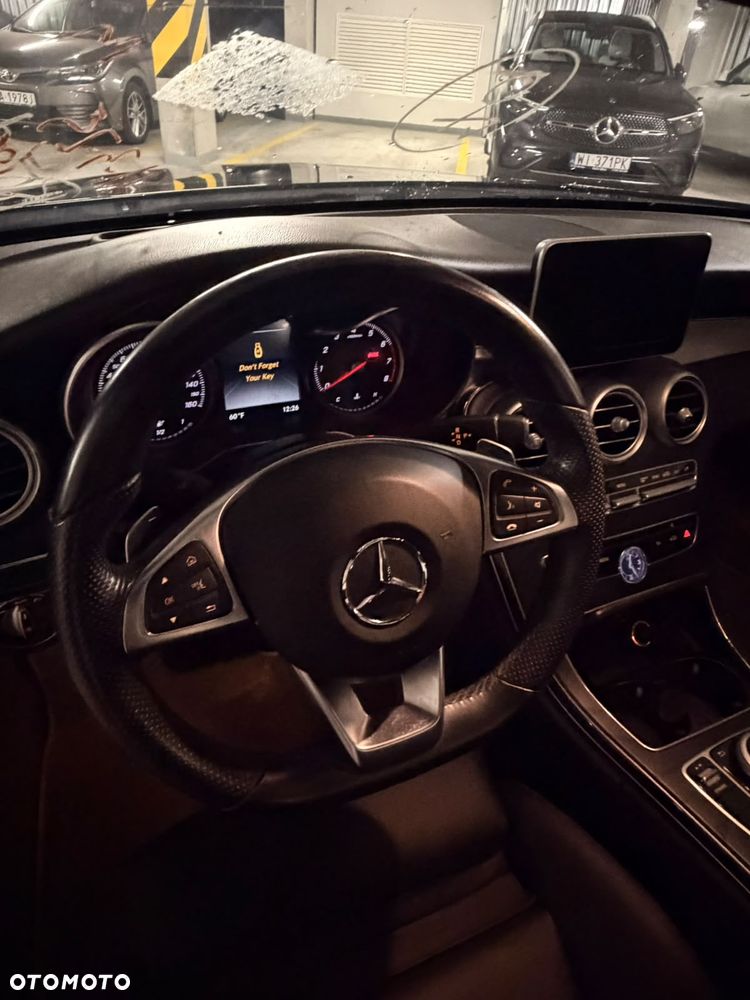 Mercedes-Benz Klasa C 300 9G-TRONIC AMG Line - 27