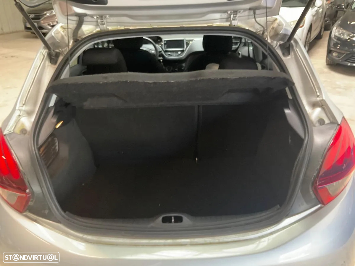 Peugeot 208 82 VTI Style - 11