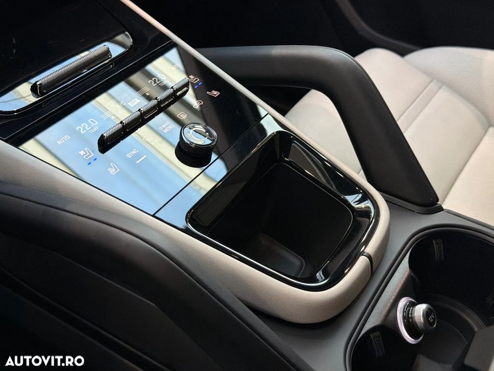 Porsche Cayenne - 32