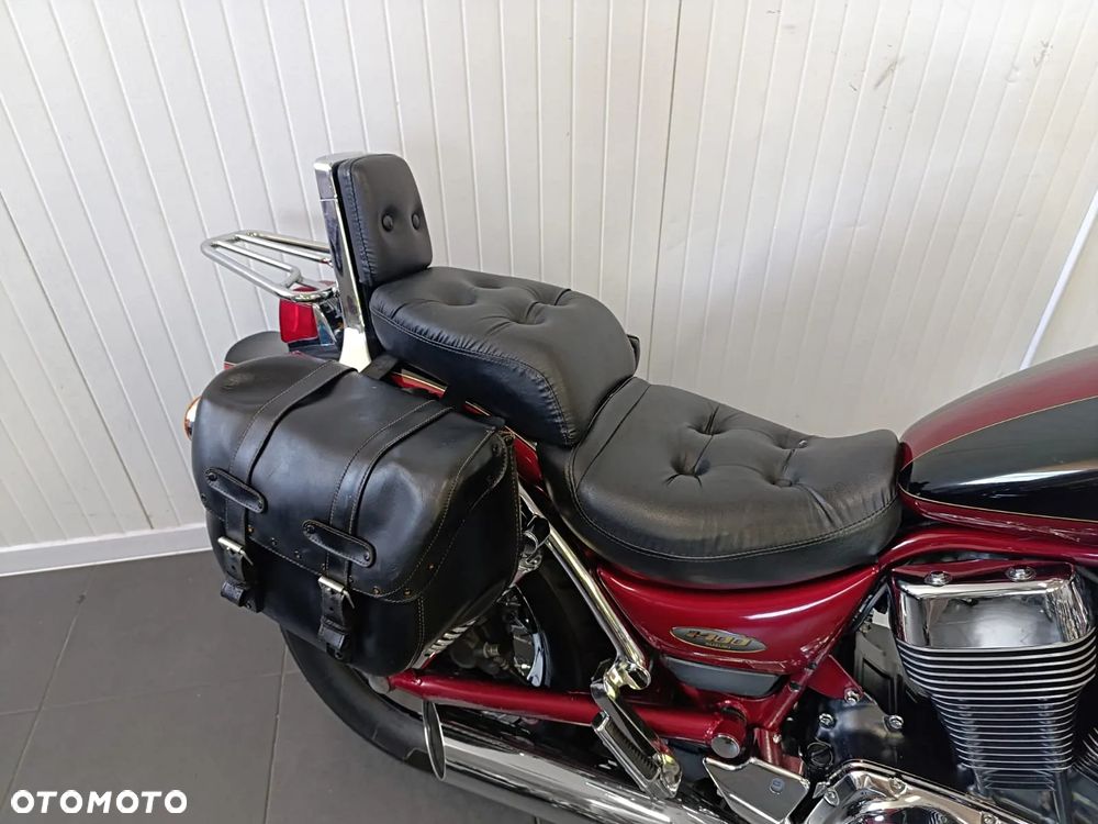 Suzuki Intruder - 17