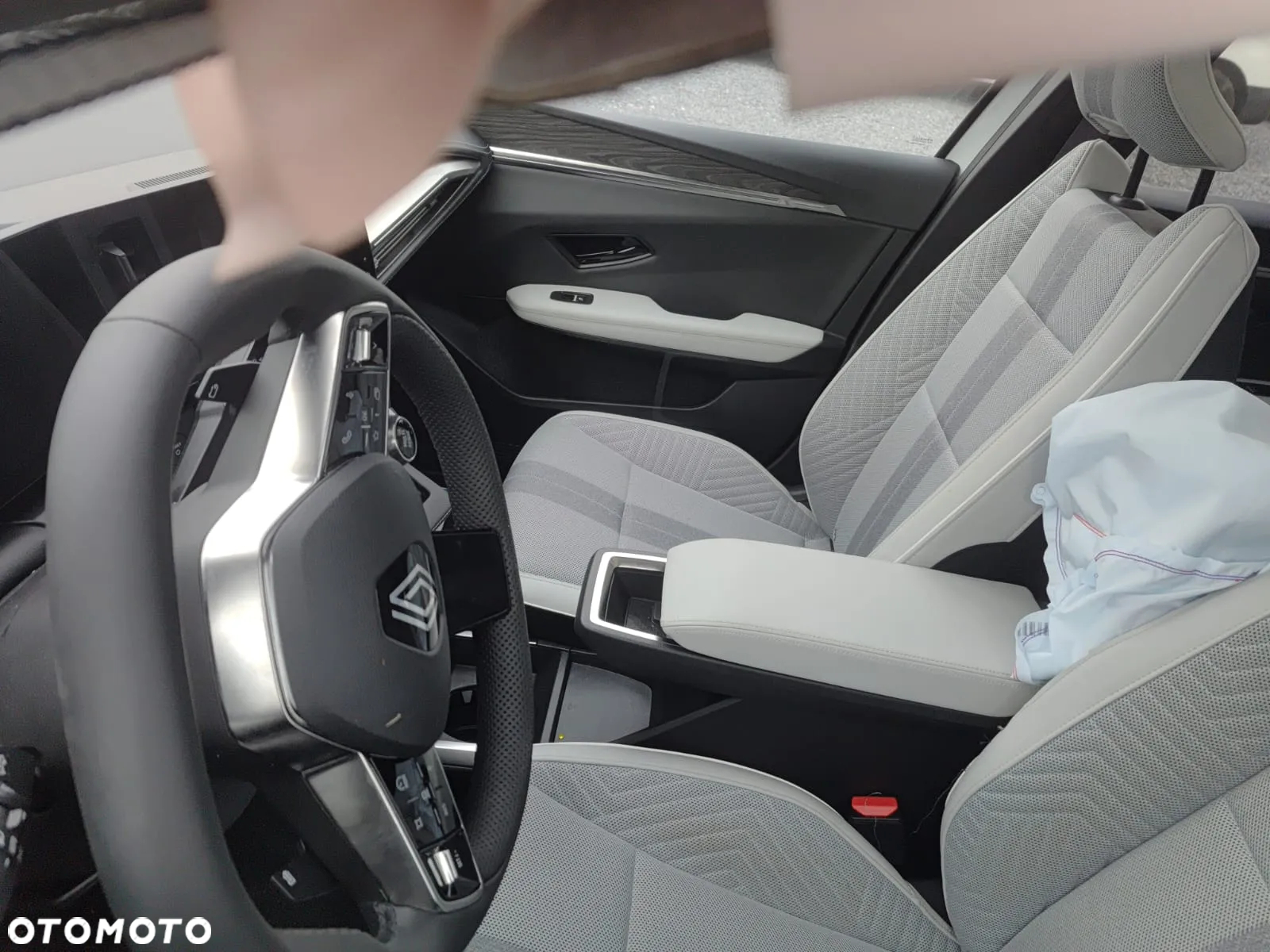 Renault Scenic E-Tech 220 Long Range Techno - 13