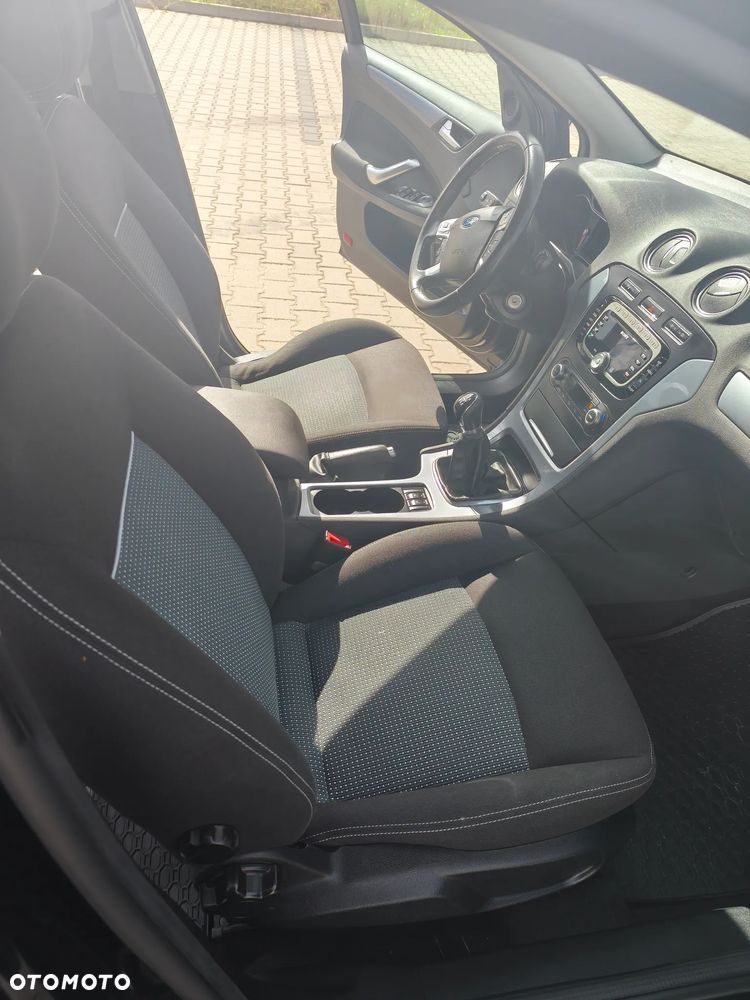 Ford Mondeo 2.0 Trend - 15