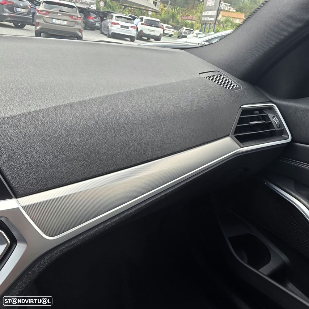 BMW 320 d Line Sport Auto - 28