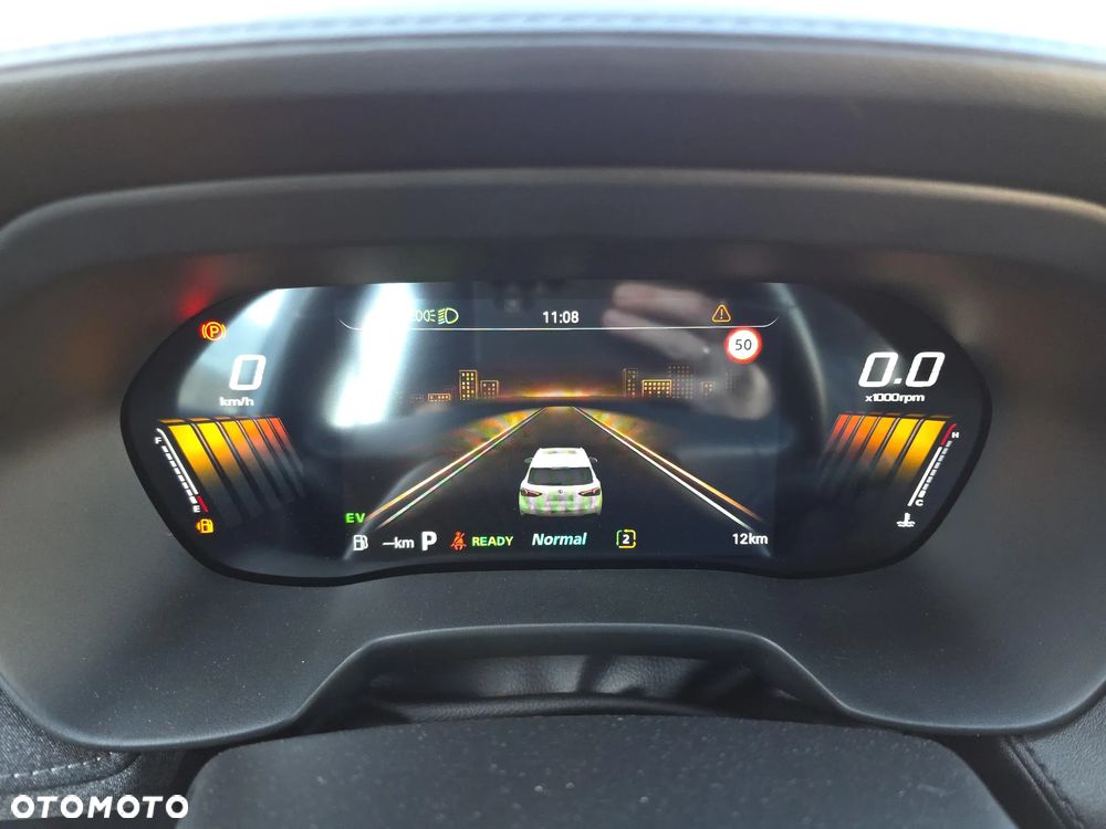 MG ZS Hybrid+ Standard - 15