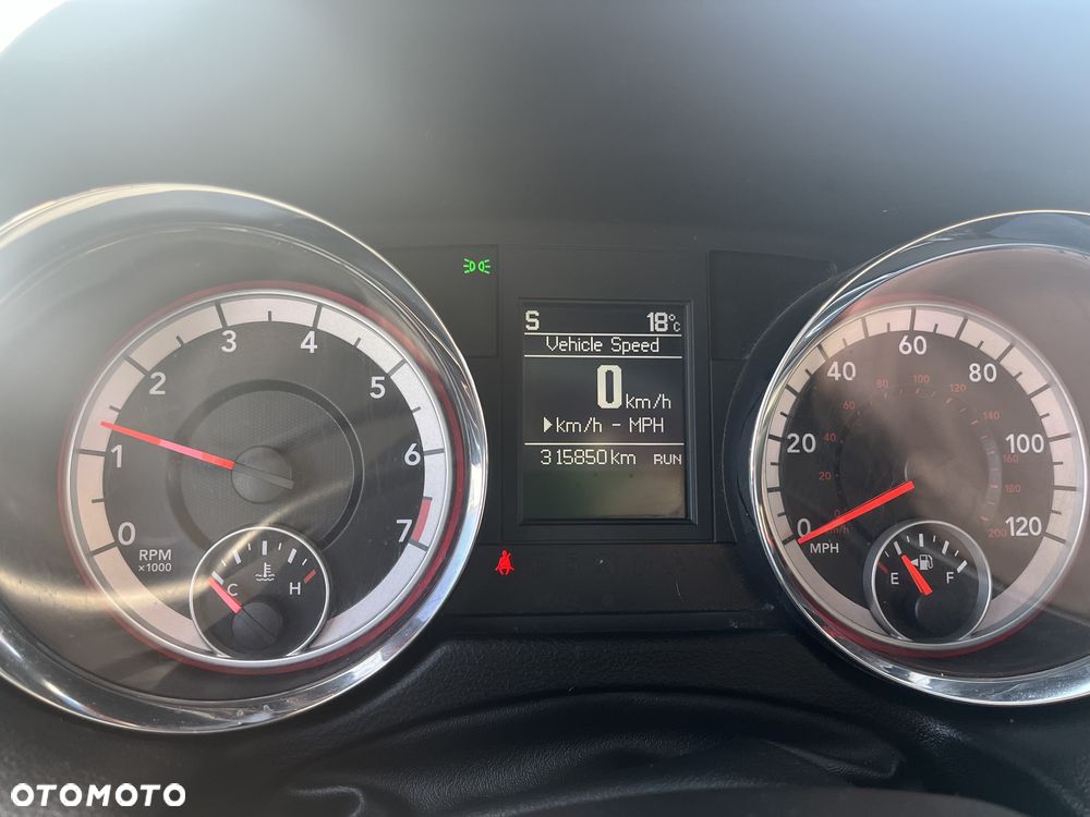 Dodge Grand Caravan 3.6 R/T - 7