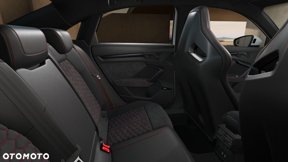 Audi RS3 Limousine - 11