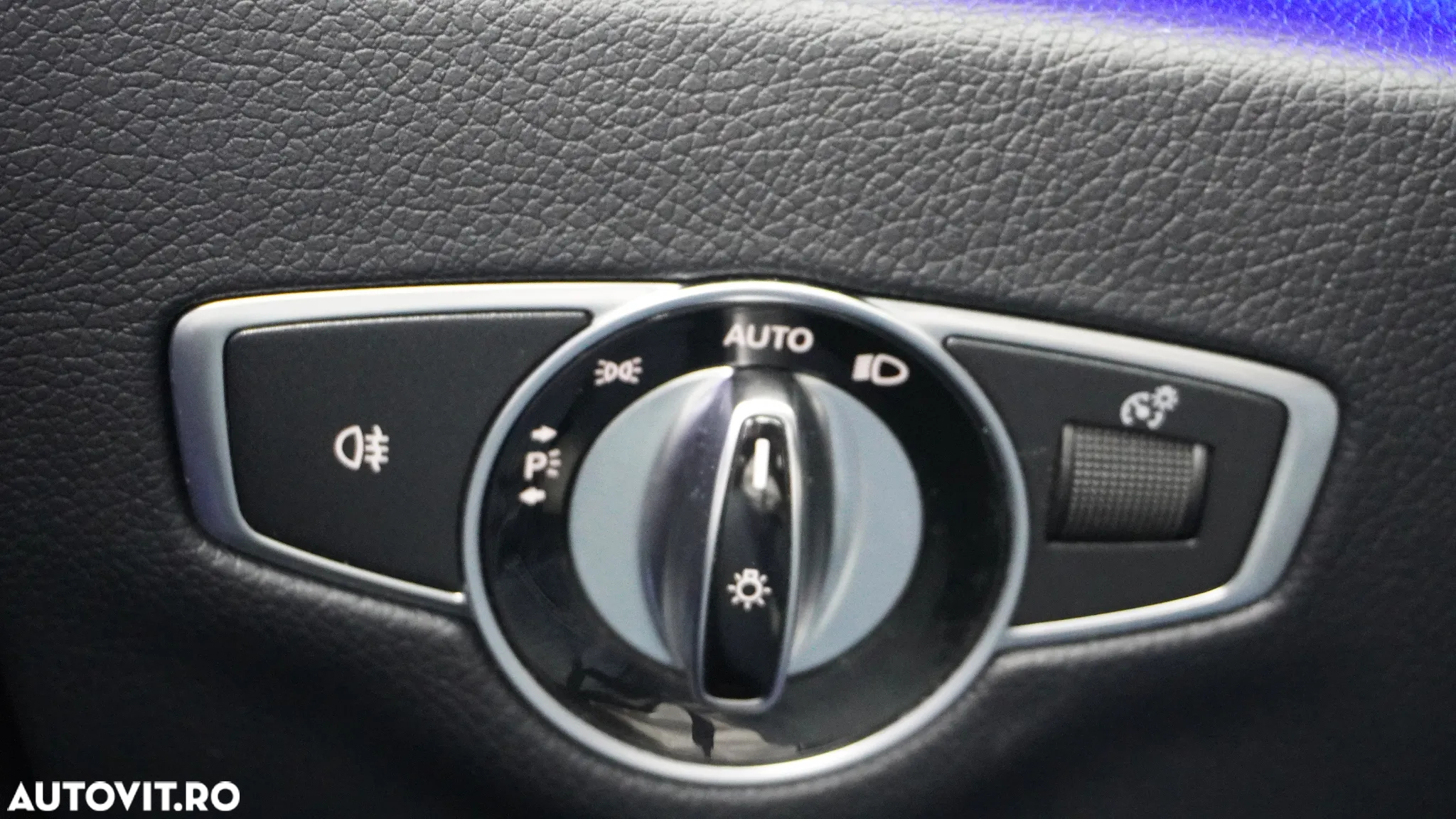 Mercedes-Benz E 400 Coupe 4MATIC Aut. - 16