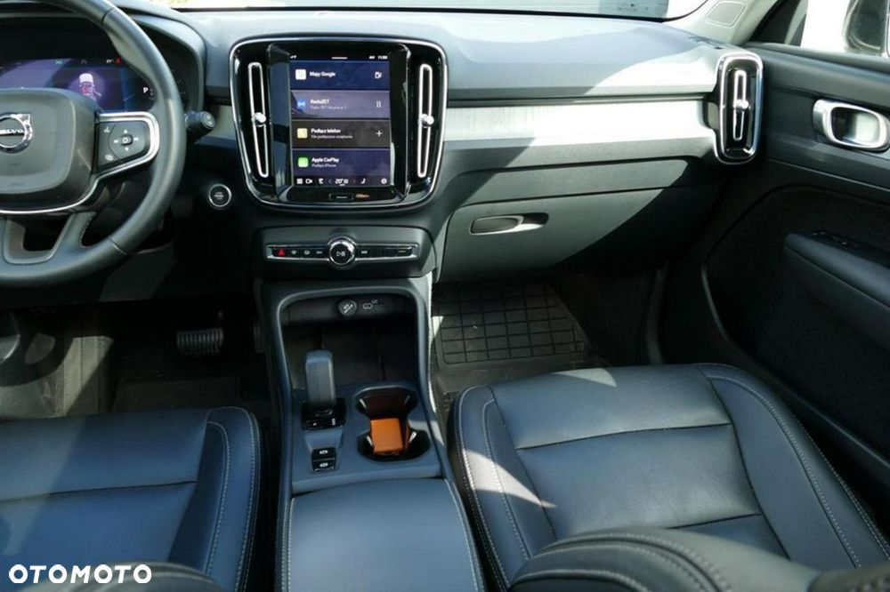 Volvo XC 40 B5 B AWD Inscription - 24
