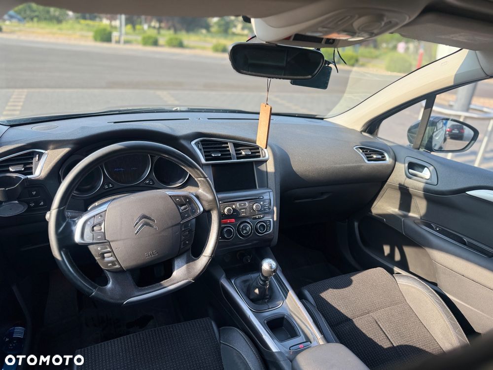 Citroën C4 e-HDi 115 Exclusive - 11