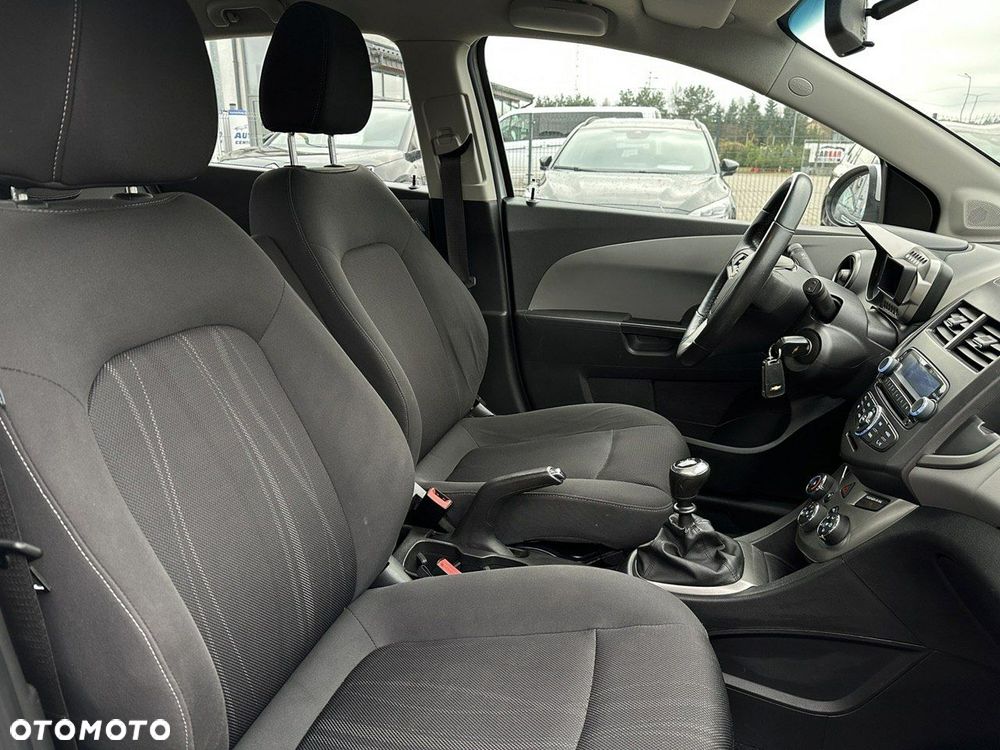 Chevrolet Aveo 1.6 LTZ - 10