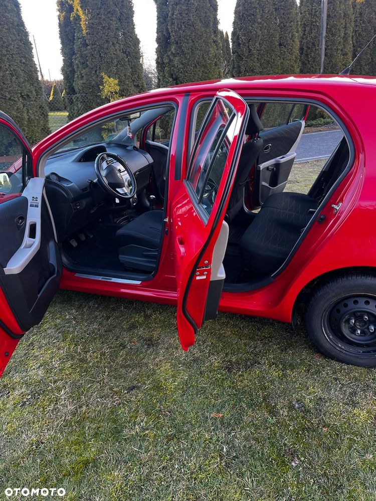 Toyota Yaris 1.0 VVT-i - 17