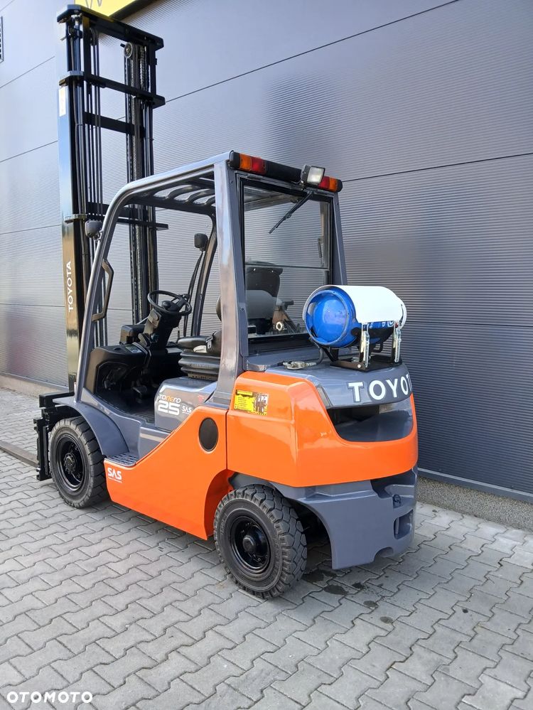 Toyota 02-8FGF25 - 5