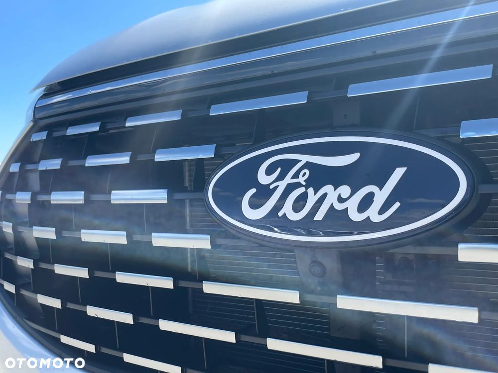 Ford Tourneo Custom - 5