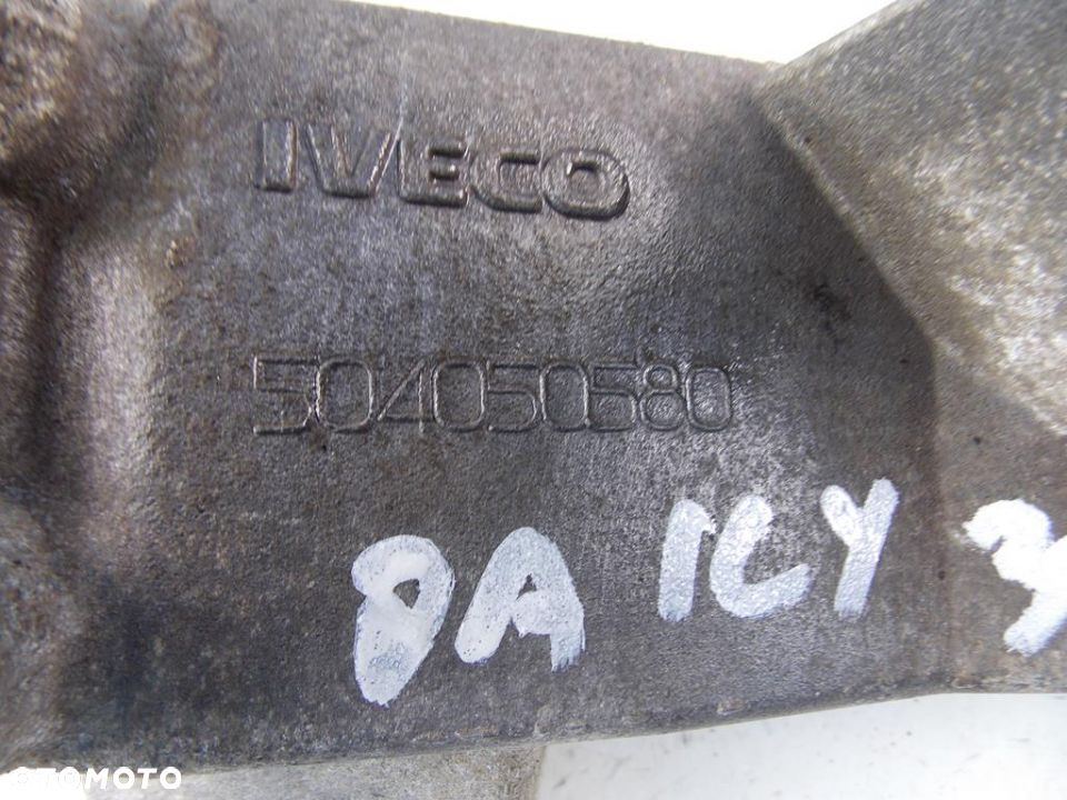 łapa silnika iveco daily 3.0 hpi 504050580 - 2