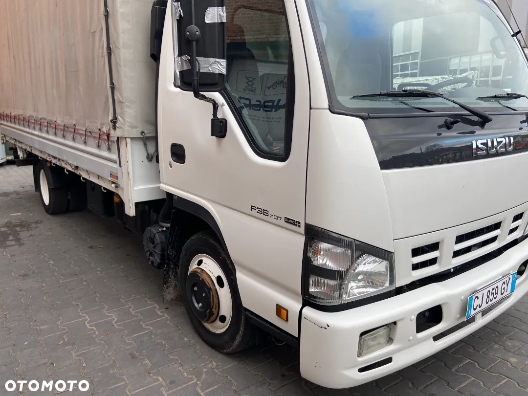 Isuzu NPR 85-5DX - 12