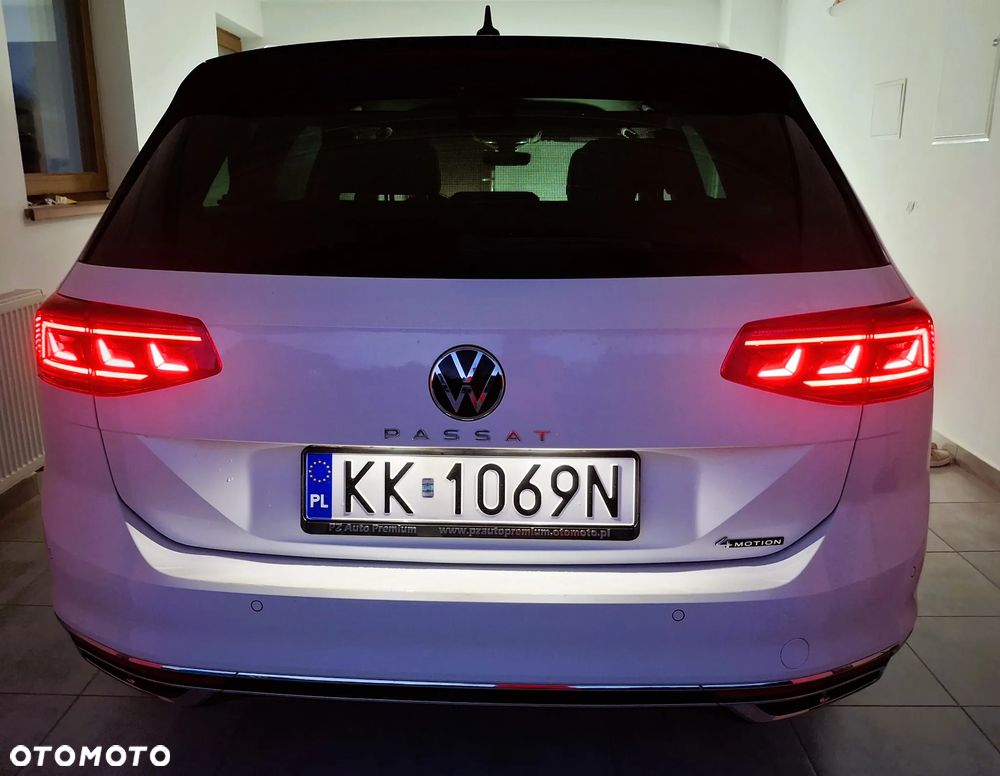 Volkswagen Passat Variant 2.0 TDI SCR DSG 4Motion Elegance - 40
