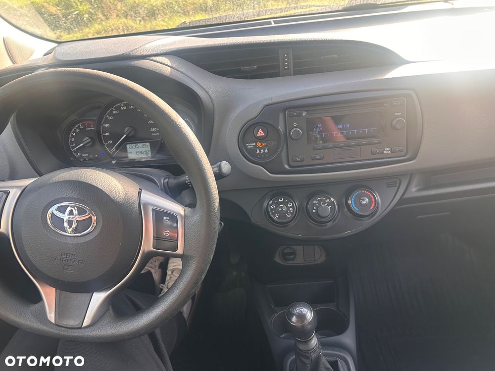Toyota Yaris 1.5 Active - 18