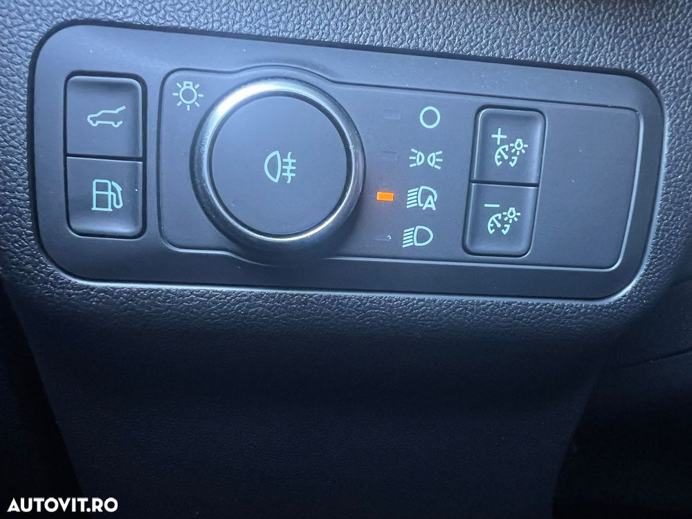 Ford Kuga 2.5 Duratec FWD PHEV ST-Line X - 8